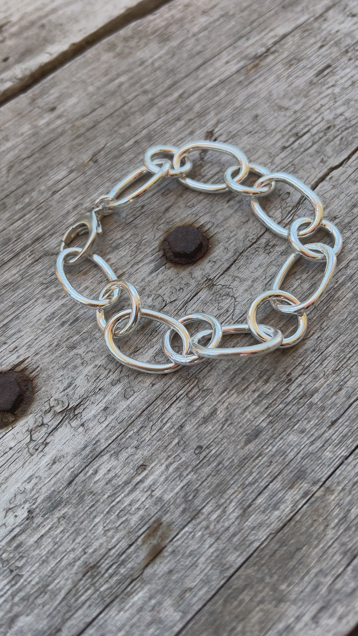 Silver Big Oval and Circle Link Bracelet